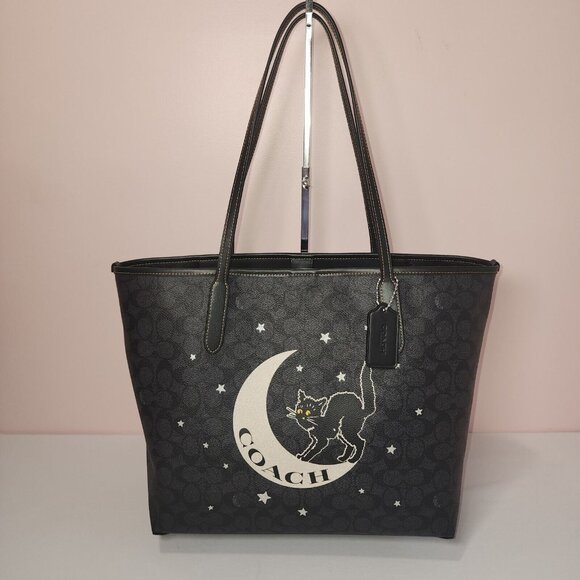 Coach Tote In Signature Canvas With Halloween Graphic Bag Purse - Picture 1 of 5